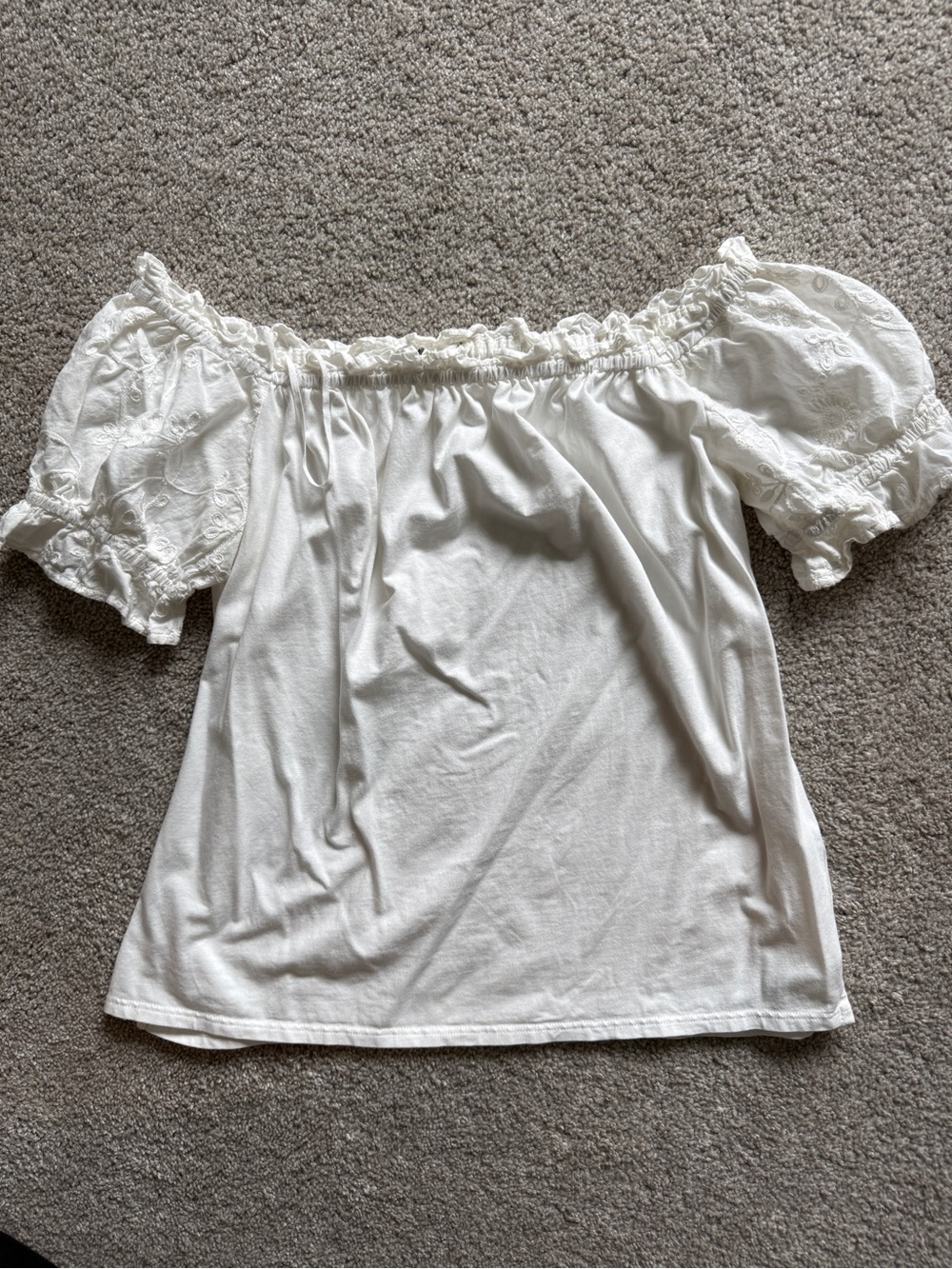 Off-Shoulder White embroidered Puff Sleeve Women's Top